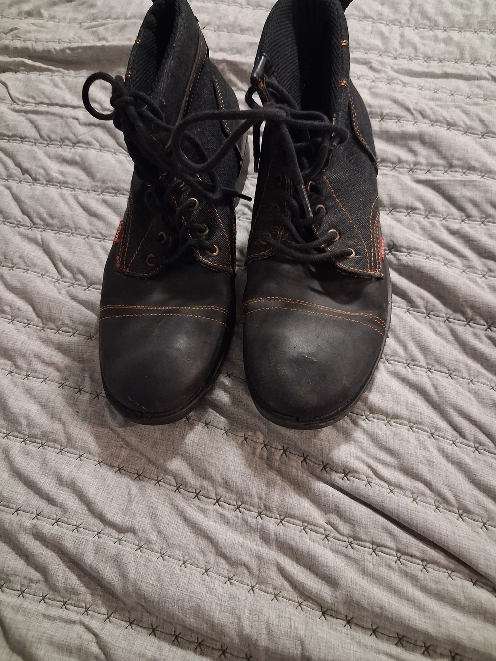 Levi's Black Chukka Lace-Up Boots with Brown Stitching